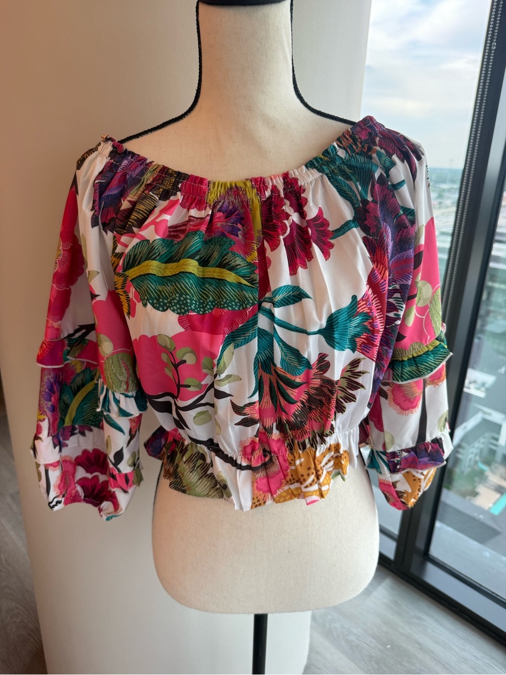 NWT Rachel Zoe Floral Crop Size Small